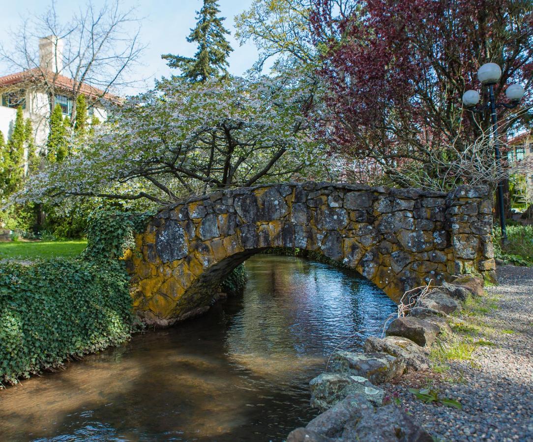 Columbia Gorge Hotel & Spa 胡德里弗 外观 照片