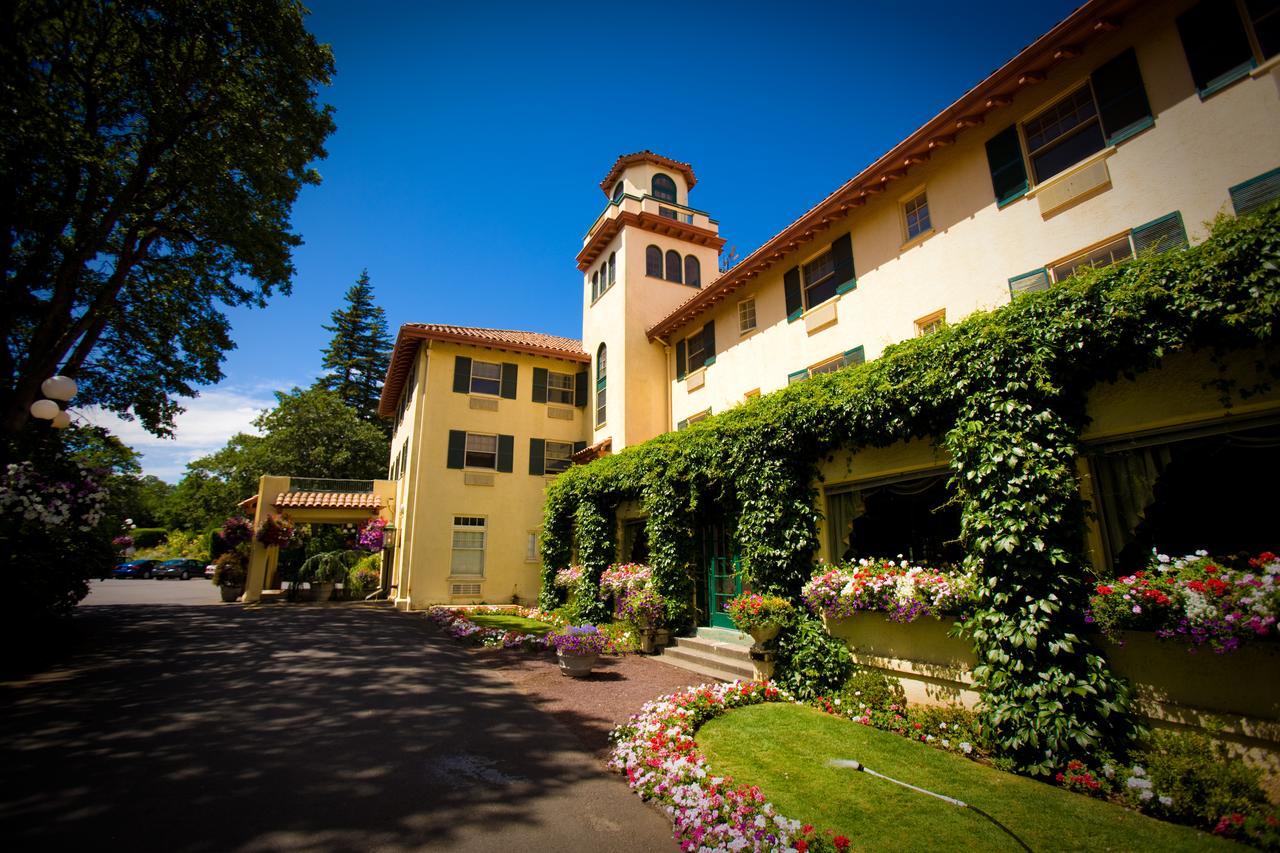 Columbia Gorge Hotel & Spa 胡德里弗 外观 照片